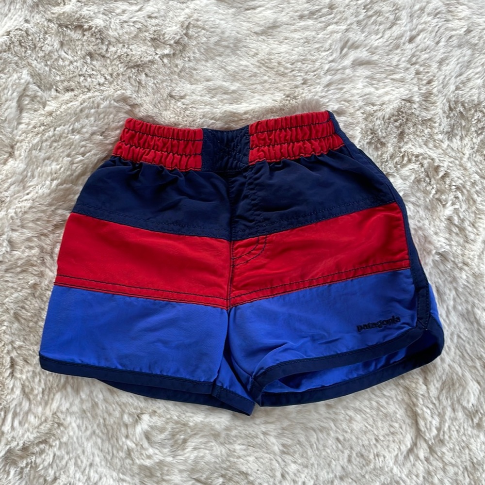 Patagonia toddler board shorts - like new - 2T